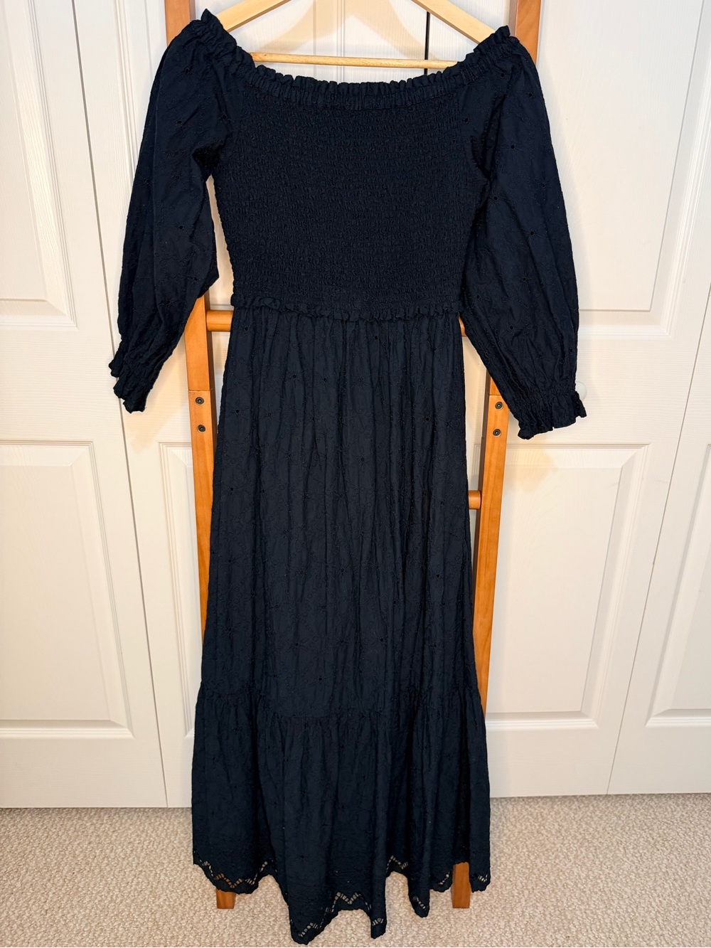 Lilly Pulitzer Arlynn Onyx Eyelet Off Shoulder Maxi Dress Smocked M - Picture 3 of 12